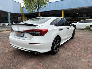 <span class=keywords><strong>Honda</strong></span> <span class=keywords><strong>Civic</strong></span> 240TURBO CVT 2022 phiên bản thể thao tiết kiệm nhiên liệu |   Hiệu suất Turbo & Lái xe êm ái - Product Image 5