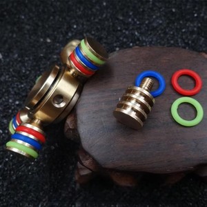 Nouveauté : Fidget Spinner en métal à six bras avec éléments en silicone, pour le soulagement de l'anxiété et du stress, TDAH, autisme, cadeaux de Noël et d'anniversaire pour adultes - Product Image 4