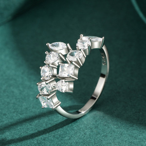 Anello Eternity <span class=keywords><strong>in</strong></span> <span class=keywords><strong>Argento</strong></span> Sterling 925 con Zirconia Cubica per Donne, Fatto <span class=keywords><strong>a</strong></span> <span class=keywords><strong>Mano</strong></span> - Product Image 3