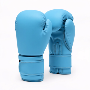 Gants de boxe bleu ciel en gros 10oz 12oz 14oz 16oz - Gants d'entraînement et de sparring en cuir PU avec logo personnalisé - Usine OEM Pakistan - Product Image 1