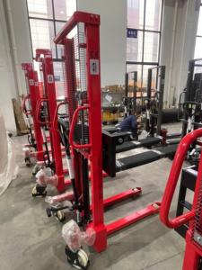 CE認証取得済み HELI スタッカー 3m ハンドパレットスタッカー <span class=keywords><strong>1.0T</strong></span> 1.5T 2.0T 手動スタッカー パレットリフター - Product Image 4