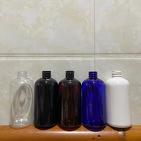 Bouteille de shampooing et de lotion en plastique transparent bleu, noir, ambre, blanc de 250 ml Hengjian avec bouchon à disque pour les soins capillaires