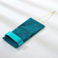 GLAMPKG Nouvelle conception Pochette à bijoux en velours Boutique Emballage Boîte cadeau à bijoux avec insert en relief pour le rangement