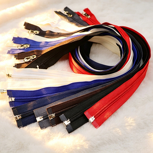 Fermetures éclair en nylon enroulées sur mesure, longueur personnalisée, plusieurs couleurs vives, fermeture éclair à extrémité fermée pour la couture de sacs, vente en gros à prix abordable - Product Image 1