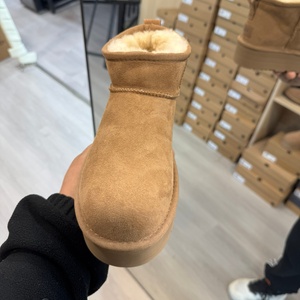 Botas de nieve clásicas de lujo para exteriores 2026, nuevas, cálidas, con suela gruesa, zapatos casuales con suela de goma antideslizante, zapatos de algodón de marca. - Product Image 4