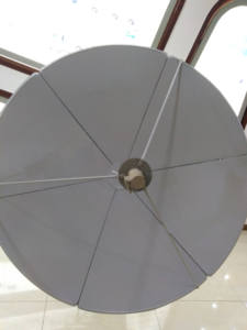 Antenne satellite parabolique Prime Focus 6 pieds (1,8 m) / 180 cm, antenne TV solide - Product Image 2