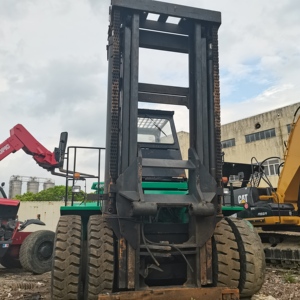 อุปกรณ์ยกรถยกมิตซูบิชิ FD300 30ตันรถยกเครนแบบดั้งเดิมใช้แล้วจากญี่ปุ่น - Product Image 4