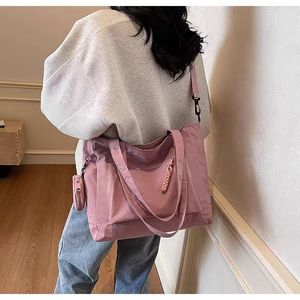 Borse a tracolla Casual in Nylon tinta unita da donna di grande capacità per pendolari borsa a tracolla da donna semplice borsa leggera da donna - Product Image 3