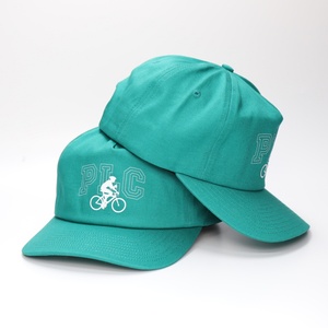 Gorras Personalizadas de 5 Paneles con Logotipo Impreso, Visera Curva, Cierre a Presión, Color Verde - Product Image 2