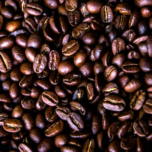 Grains de café Arabica et Robusta indiens de qualité supérieure - Grains de café vert naturel torréfaction foncée emballage en vrac - Product Image 1