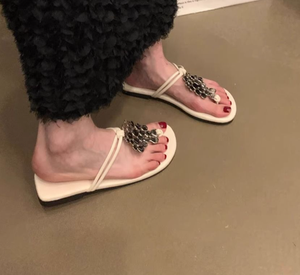 Nuovi Arrivi: Sandali da <span class=keywords><strong>Donna</strong></span> con Anello per Dito e Paillettes, Stile Coreano, Tacco Piatto in PU, Supporto OEM, Leggeri, per Vacanze, Spiaggia e Uso Quotidiano - Product Image 4