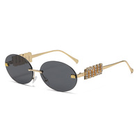 Lunettes de soleil sans monture de style européen et américain, avec verres taillés en diamant, offrant une protection, et adaptées aux hommes et aux femmes.