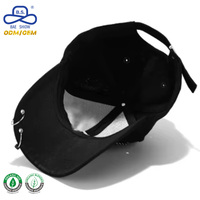 Fabricante de Gorras BSCI, Gorras de Béisbol Ajustables de Sarga de Algodón con Diseño Moderno Estilo HIPHOP y Decoración Metálica para Calle