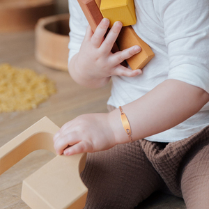Bracelet personnalisé pour enfants, bracelet avec nom d'enfant, bracelet en acier inoxydable gravé personnalisé pour enfants - Product Image 4