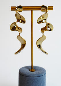 Modernos Pendientes de Moda Femenina Ria & Richard, Modelo 911004 10-EH10361 Lilly, Joyería de Metal, Regalo para Mujer - Product Image 3