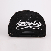 Casquettes de sport en strass personnalisées en gros, casquette de baseball en daim brodée à 5 panneaux pour l'extérieur avec logo personnalisé