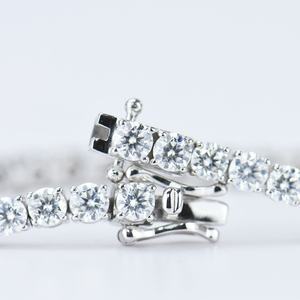 สร้อยข้อมือเทนนิสสี่ง่ามแบบคลาสสิกที่ดีที่สุด ทำจากเงินแท้ 925 ประดับเพชรโมอิสซาไนต์ - Product Image 3