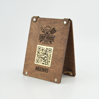 Pratique Esthétique Personnalisé Sculpté Logo Café Bar Restaurant Menu De Table Droite Décoré En Bois QR Code Menu Signe