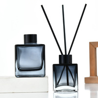 Vente en gros Carré 50ml/100ml/150ml/200ml Diffuseur d'intérieur Bouteille d'arom Bouteille de diffuseur à roseaux