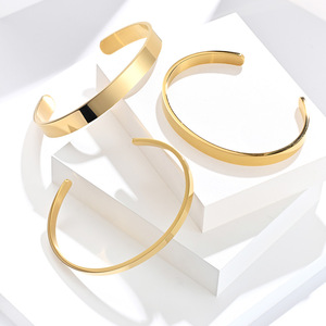 Brazalete Unisex Minimalista de Acero de Titanio Liso, Diseño Geométrico Redondo, Joyería para Regalo - Product Image 1