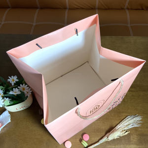 Sac en papier recyclé biodégradable imprimé sur mesure, sac de luxe pour la restauration rapide, les restaurants et les boulangeries, avec poignées - Product Image 2