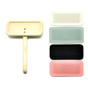 Baoli ODM Personalização De Madeira Pet <span class=keywords><strong>Dog</strong></span> Slicker Escova Colorido Pin Pad <span class=keywords><strong>Grooming</strong></span> Tools OEM 1000pcs MOQ para Almofada de Cores Diferentes - Product Image 1