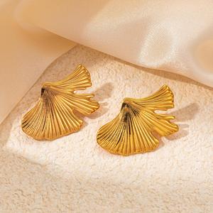 Nuevos pendientes de acero inoxidable cuadrados de Metal a la moda, Pendientes chapados en oro de 18 quilates que no se desvanecen, pendientes de tuerca irregulares de lava delicados - Product Image 6