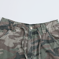 Pantaloncini Cargo da Uomo con Logo Personalizzato, Stile Woodland Camo, con Passanti per Cintura, Chiusura a Bottone, Lavaggio Sbiadito, Lunghezza Sotto il Ginocchio, Stile Denim Baggy