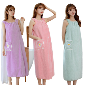 Serviette de bain personnalisée avec logo, motif, longueur allongée, velours corail, technique non tissée, enveloppante, à porter - Product Image 3