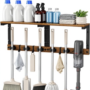 Soporte de Pared para Escobas y Fregonas, Estante de Madera de 27 Pulgadas |   Ganchos Metálicos Móviles de Diseño Rectangular de un Solo Nivel con 5 Pinzas Resistentes para - Product Image 1