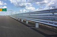 Barandilla de Acero para Carreteras, Galvanizada por Inmersión en Caliente, Barreras de Seguridad Vial de Acero en Venta