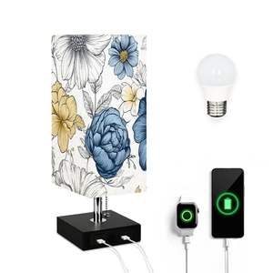 Lámpara de escritorio cuadrada Print Kk, pantalla de tela blanca, luz LED, puerto USB, diseño moderno para oficina, sala de estudio - Product Image 3