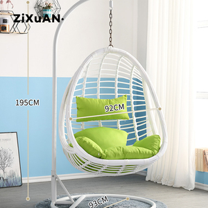 Grand fauteuil <span class=keywords><strong>suspendu</strong></span> <span class=keywords><strong>en</strong></span> forme d'œuf avec support, chaise balançoire d'extérieur et d'intérieur <span class=keywords><strong>en</strong></span> <span class=keywords><strong>rotin</strong></span> PE rose avec coussin confortable rose pour l'extérieur - Product Image 4