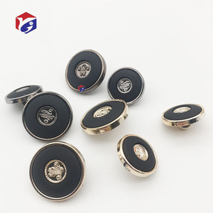 Bán Sỉ Nút Nhựa Cho Nam Mới Nút Thân Kim Loại Bằng Nhựa <span class=keywords><strong>ABS</strong></span> Thời Trang Thường Ngày Nút Áo UV Mặt Bên Màu Vàng Niken - Product Image 4