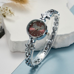 Nouvelle montre pour femme été 2026, design floral tendance, style frais, montre-bracelet pour étudiante - Product Image 2