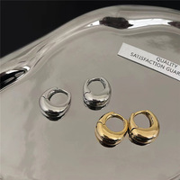 Aros Clásicos de Metal Color Dorado para Mujer, Aretes Simples para Uso Diario, Joyería para Mujer, Regalos