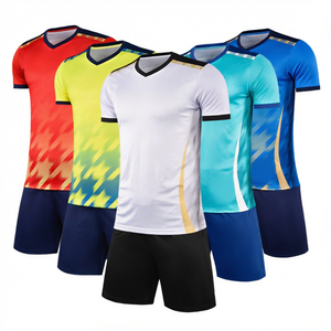 เสื้อฟุตบอลพิมพ์ลายแบบกำหนดเอง 100% โพลีเอสเตอร์ คอวี แขนสั้น ระบายอากาศ แห้งเร็ว ชุดทีม - Product Image 1