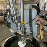 Cuve de mélange de liquides industrielle en acier inoxydable avec agitateur