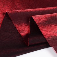 Tissu Satiné Soie Coton Rouge Lie-de-Vin Bicolore Changeant Irisé Effet Scintillant Brillant et Doux