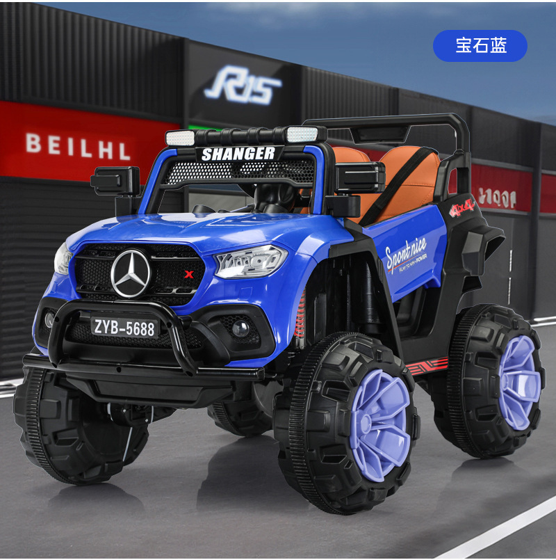 Bleu, double moteur électrique, double entraînement.