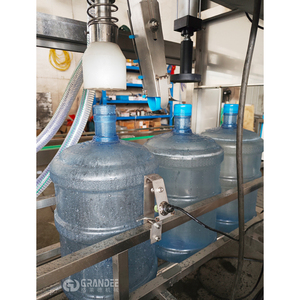 Machine de rinçage et de remplissage automatique de bouteilles d'eau Zhangjiagang 18,9 l 20 litres 5 gallons pour 150 BPH - Product Image 6