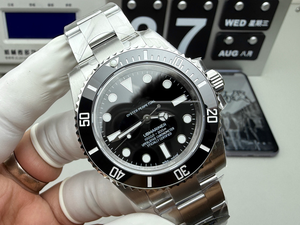 นาฬิกาข้อมือผู้ชายหรูหราปี 2026 ระบบจักรกล Clean Factory รุ่น Submersible ขนาด 40 มม. สีดำ Water Ghost ตัวเรือนสแตนเลสสตีล วงกลม 3135 พร้อมระบบสำรองพลังงาน - Product Image 2