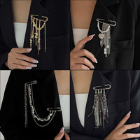 Broche Épingle de Sûreté Femme Élégante et Polyvalente pour Fête et Banquet, Ornament de Poitrine à Pompon au Design Personnalisé – Grande Vente Mode