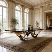 Table à manger de luxe contemporaine avec base sculptée en or organique, mobilier d'art moderne pour espaces de repas haut de gamme