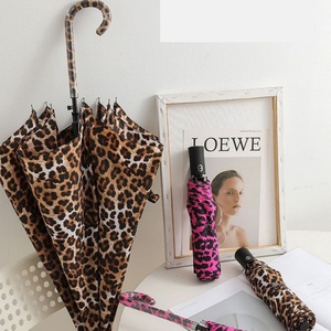 Hot Selling 21 23 Inch Durable Iron <b>Frame</b> Manual Folding Umbrella with Leopard Pattern for Hotel Corporate Giveaways - Product Image 4