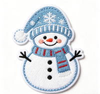 Patchs brodés personnalisés en gros JOY de Noël, motif houx festif, à paillettes et broderie bleue neige, thermocollants et à coudre pour vêtements et chapeaux