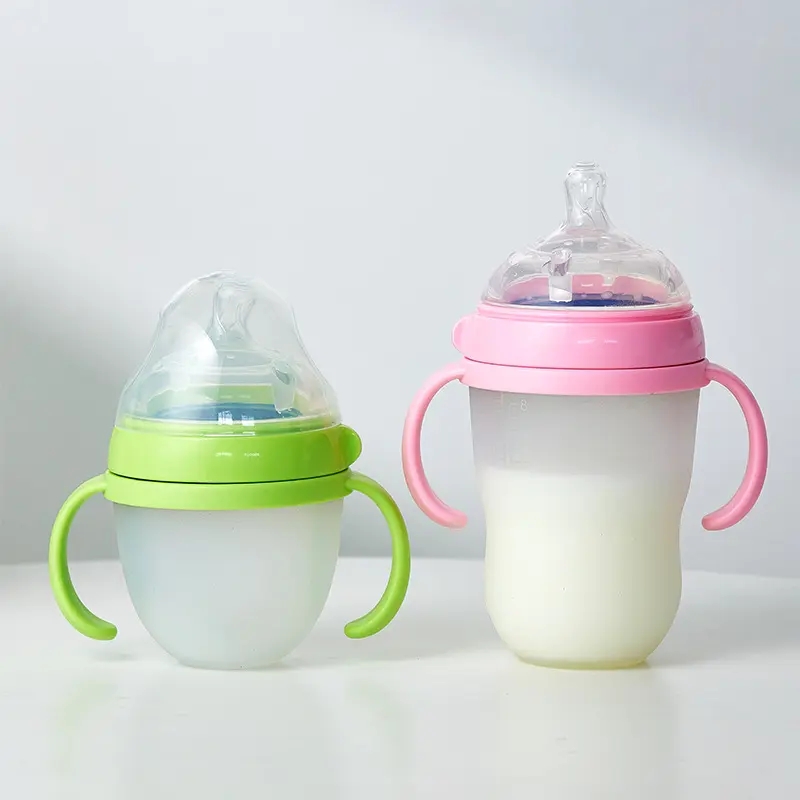 Bebé recién nacido de silicona bebiendo alimentación pezón sorbedor de agua biberón con pajita para bebés amamantados