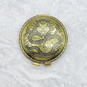 Offre Spéciale fait à la main troisième génération soucoupe volante <span class=keywords><strong>briquet</strong></span> hommes rétro Design créatif Dragon <span class=keywords><strong>serpent</strong></span> sculpture en laiton métal - Product Image 1