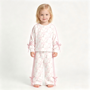 Conjuntos de Otoño para Niñas al por Mayor: Top de Manga Larga con Estampado de Camuflaje, Pantalones Rectos y Lazos Estilo Suroeste - Colección Trendyism Boutique - Product Image 5