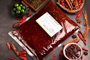 Auténtico Chengdu Maocai comercial <span class=keywords><strong>Sichuan</strong></span> sopa roja aceite transparente picante <span class=keywords><strong>olla</strong></span> caliente <span class=keywords><strong>restaurante</strong></span> destacado en bolsas condimentos <span class=keywords><strong>de</strong></span> <span class=keywords><strong>olla</strong></span> caliente - Product Image 2
